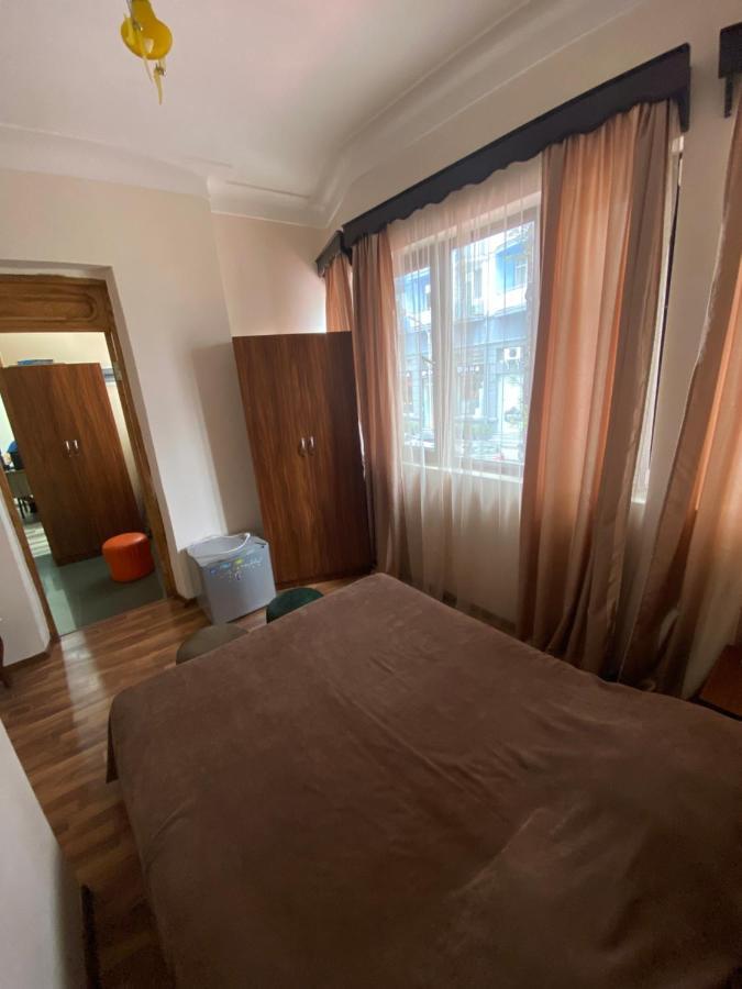Hotel Dadiani Batoumi Extérieur photo
