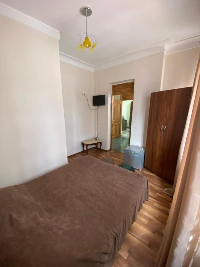 Hotel Dadiani Batoumi Extérieur photo