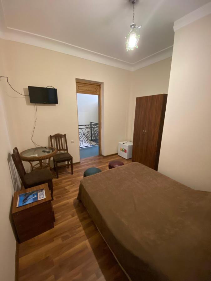 Hotel Dadiani Batoumi Extérieur photo