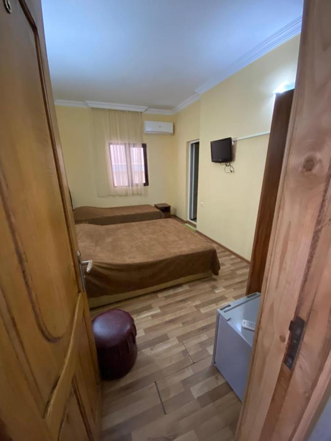 Hotel Dadiani Batoumi Extérieur photo
