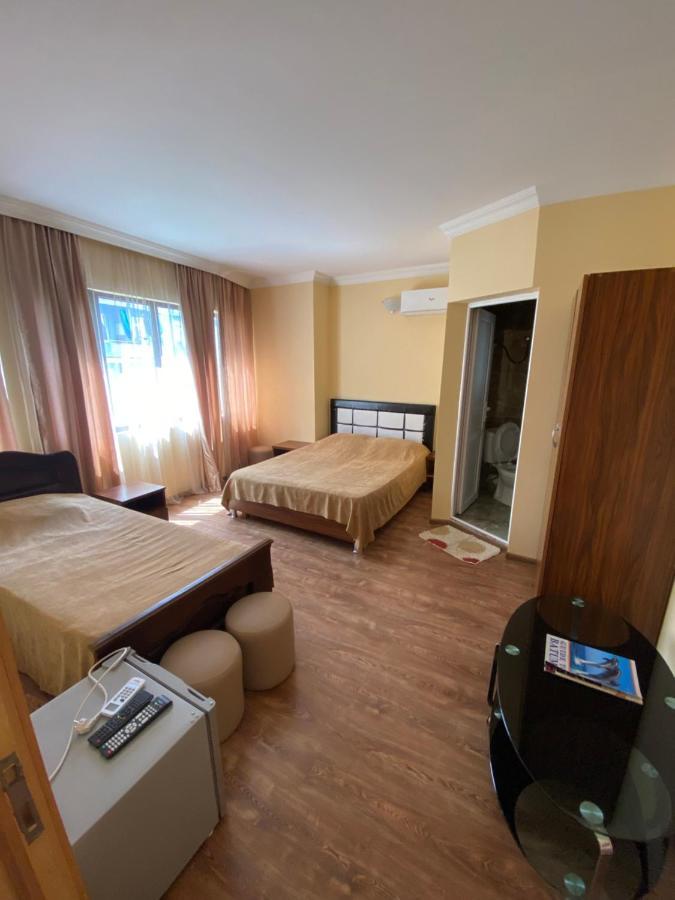 Hotel Dadiani Batoumi Extérieur photo