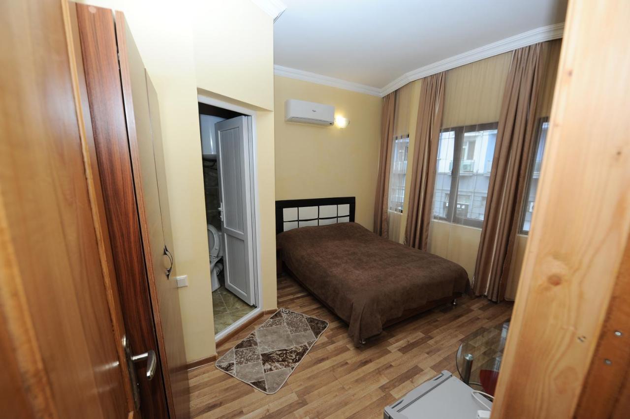 Hotel Dadiani Batoumi Extérieur photo