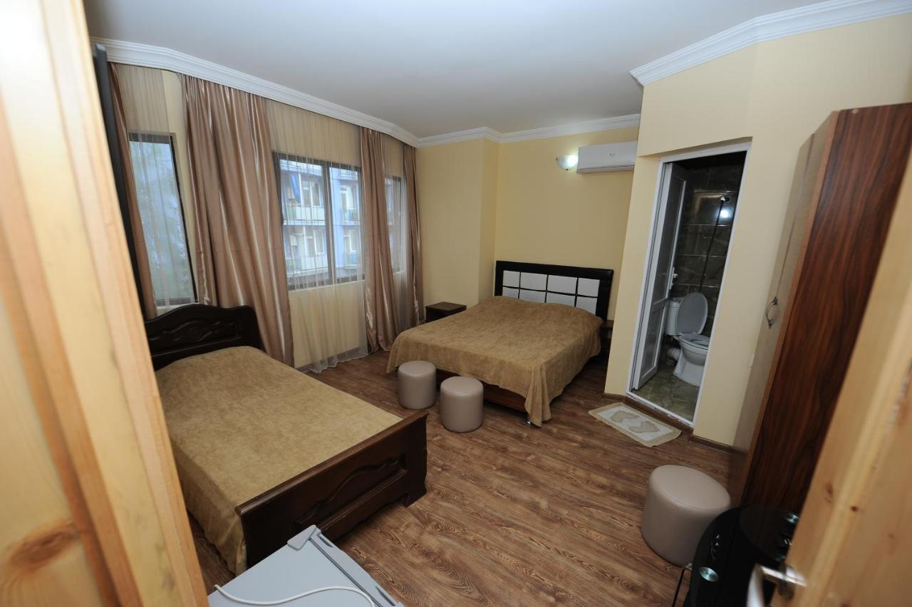 Hotel Dadiani Batoumi Extérieur photo